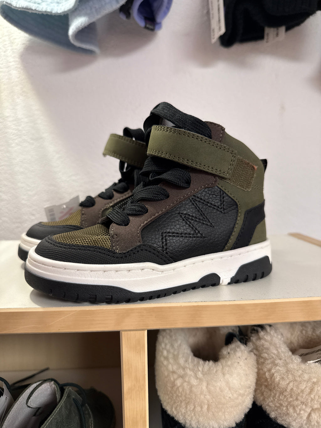 Red-Rag sneakers maat 24