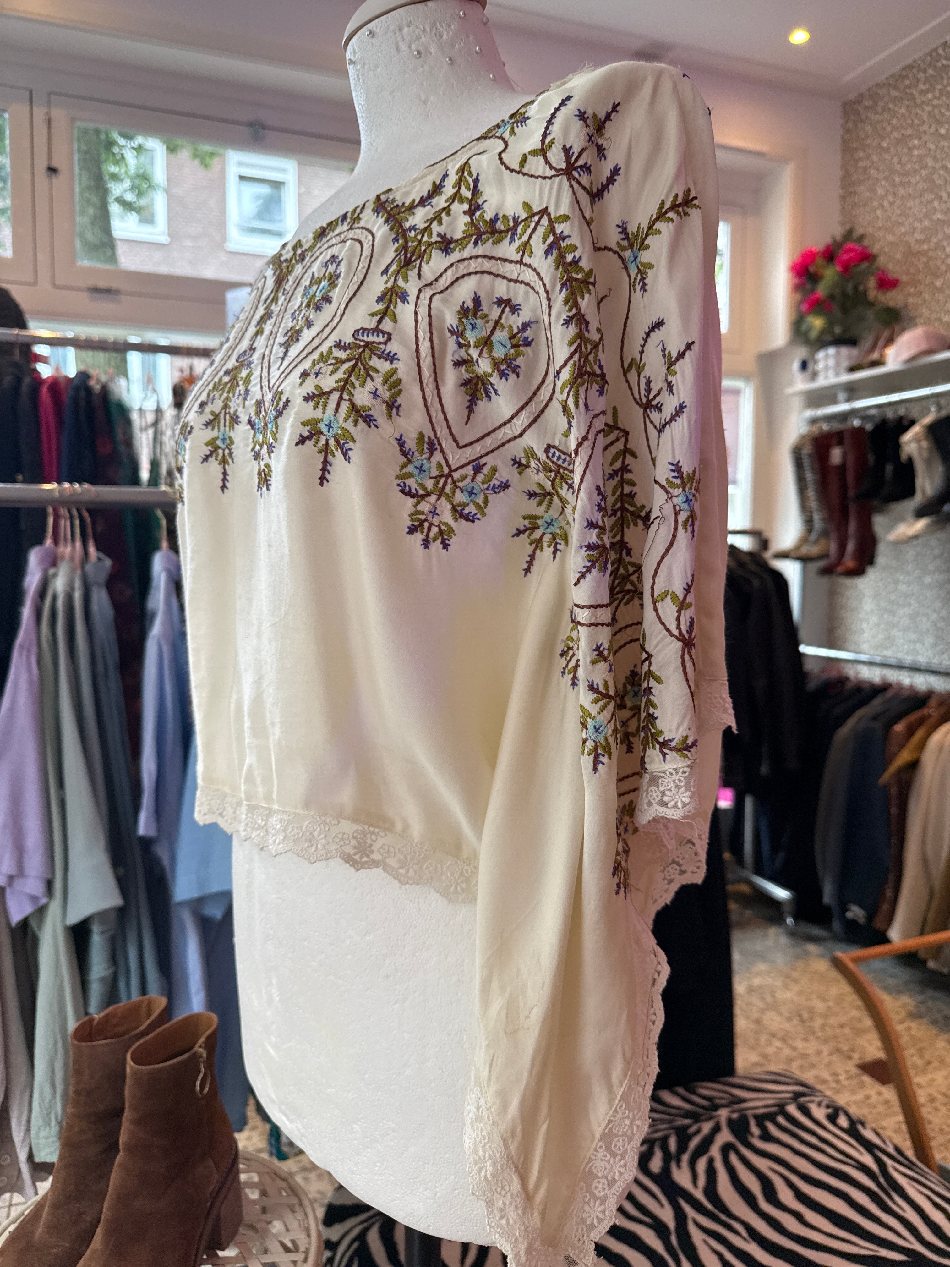 Zomerse top met kant / dramatische mouwen / maat XS/S