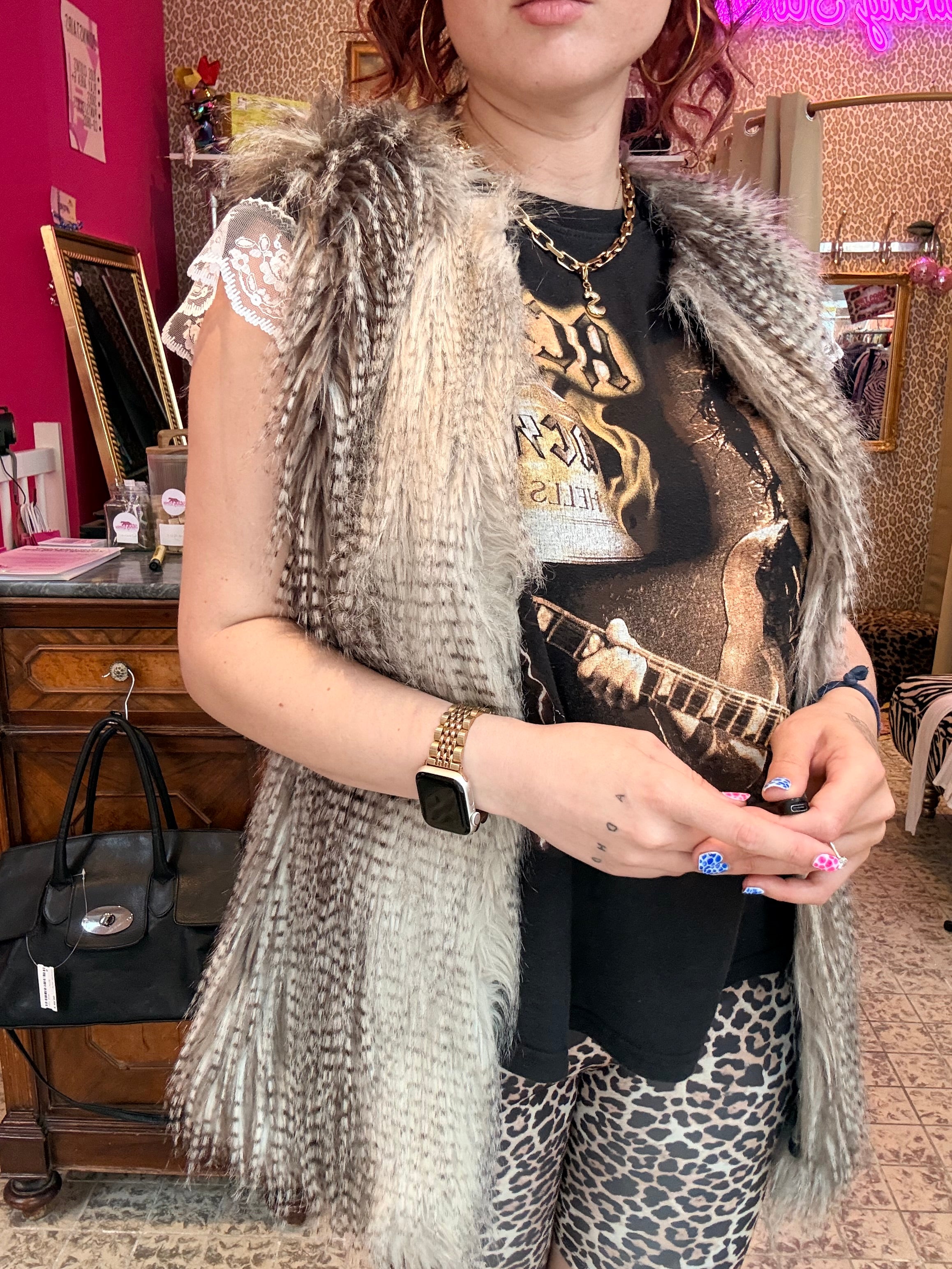 Bershka gilet / faux furr / afgeprijsd, want beschadigd
