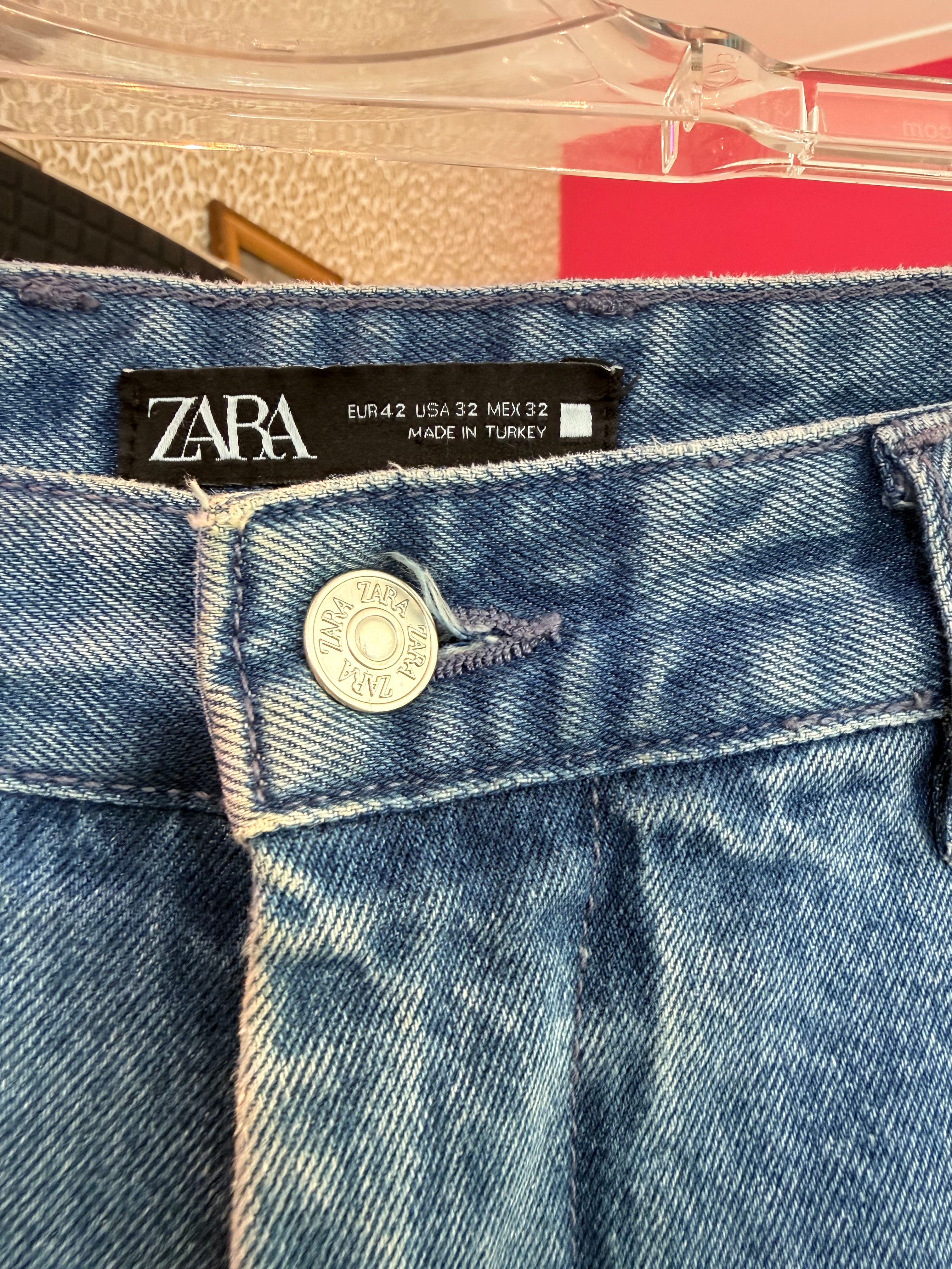 Upcycled Jorts met patches maat L / EU size 42