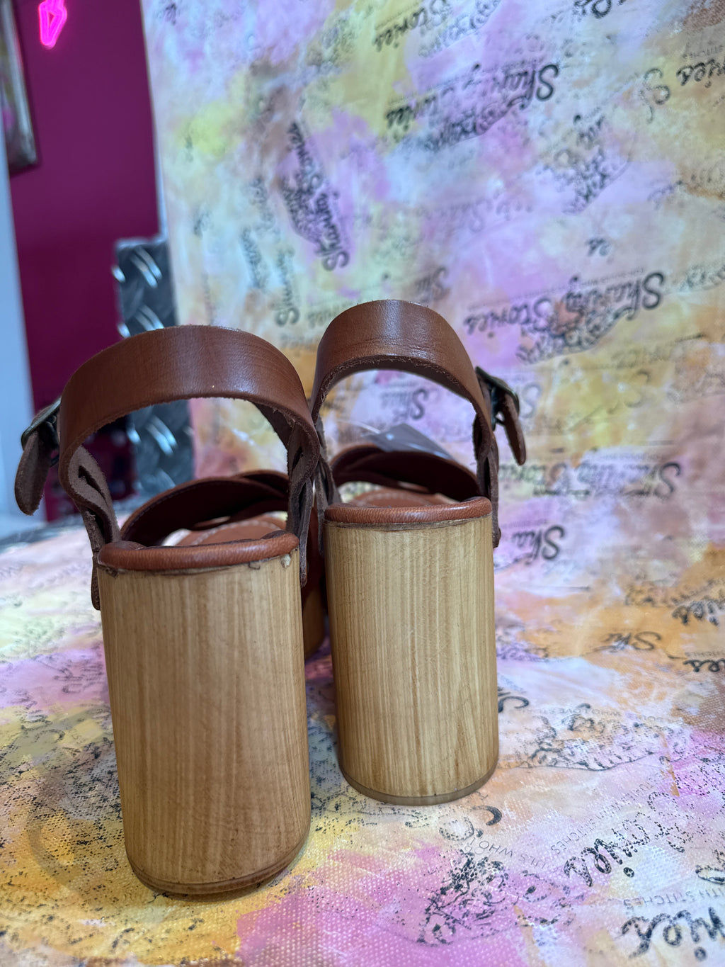Cypres hakken suede en hout maat 38