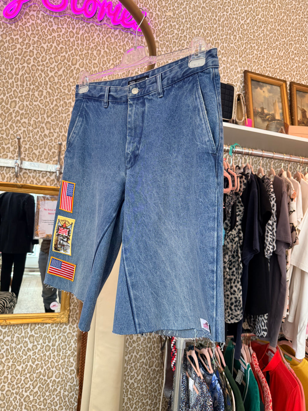 Upcycled Jorts met patches maat L / EU size 42