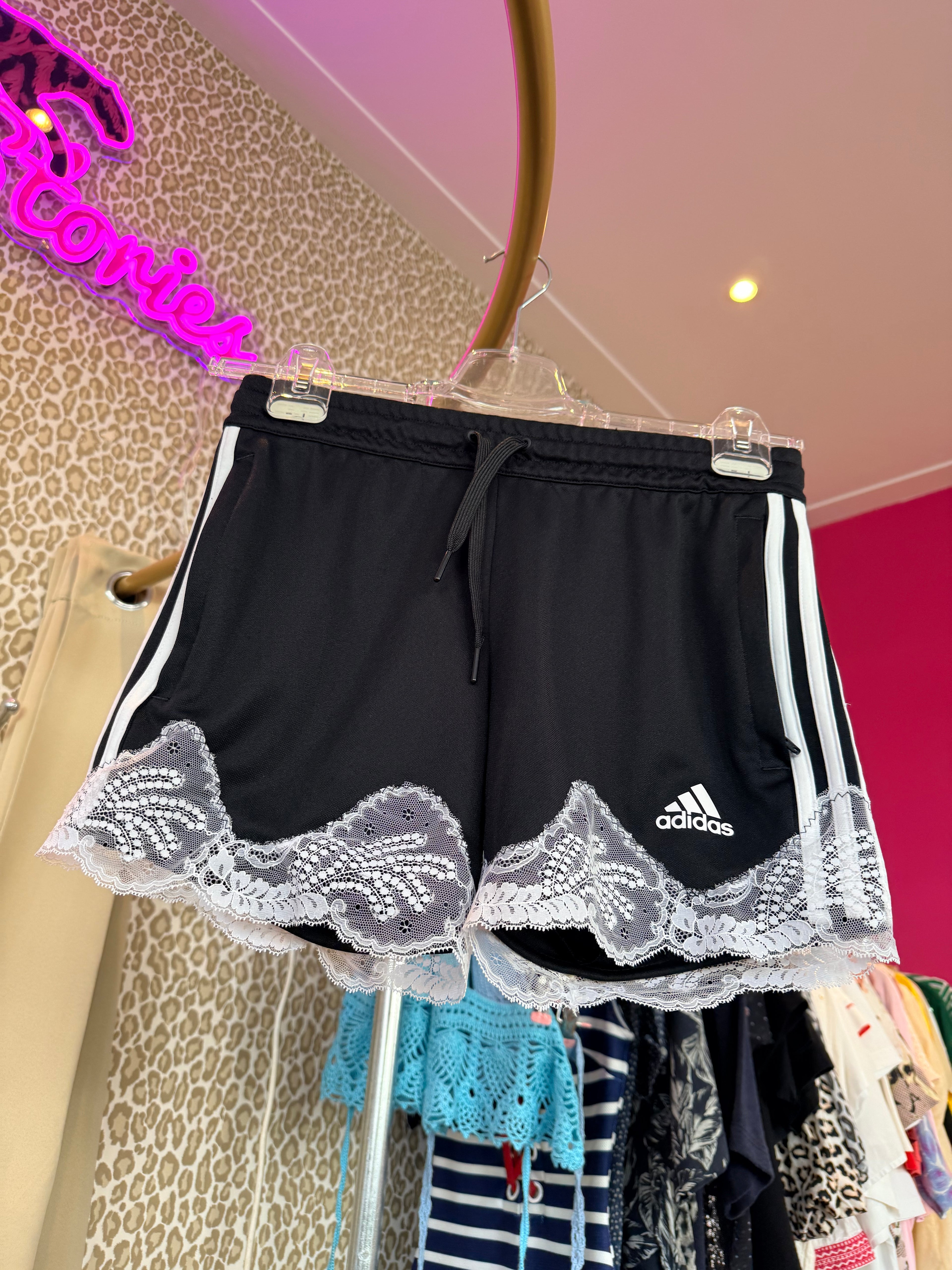Up-cycle Adidas & Lace short maat XS