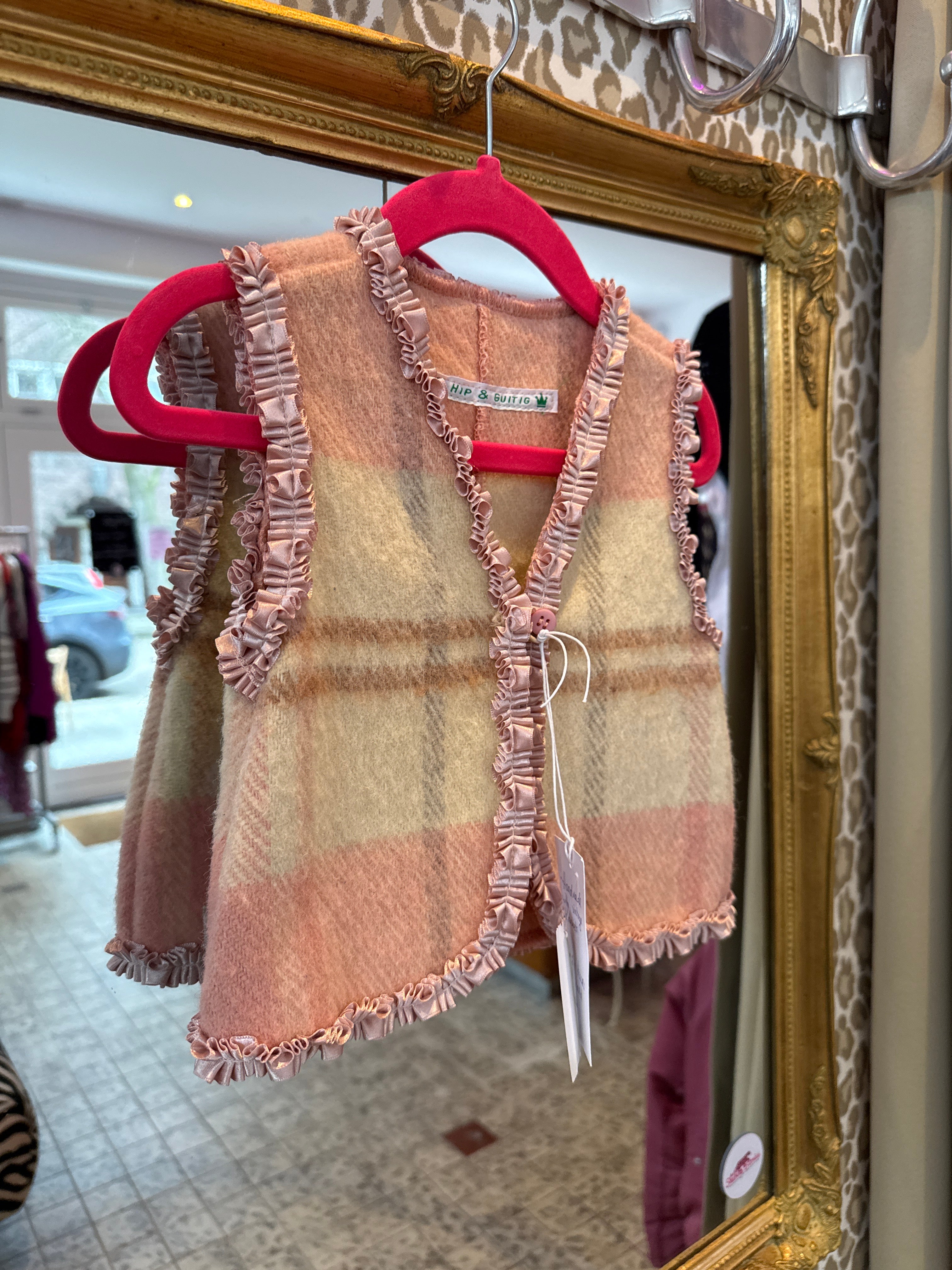 Handmade gilet Upspul 0-1 jaar