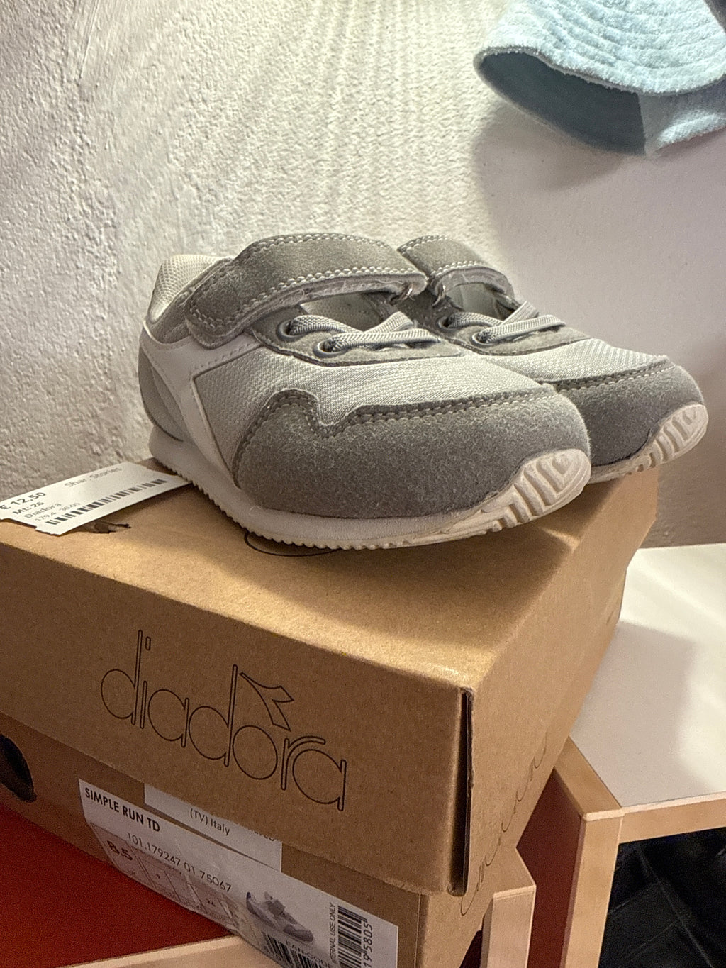 Diadora sneakers maat 26
