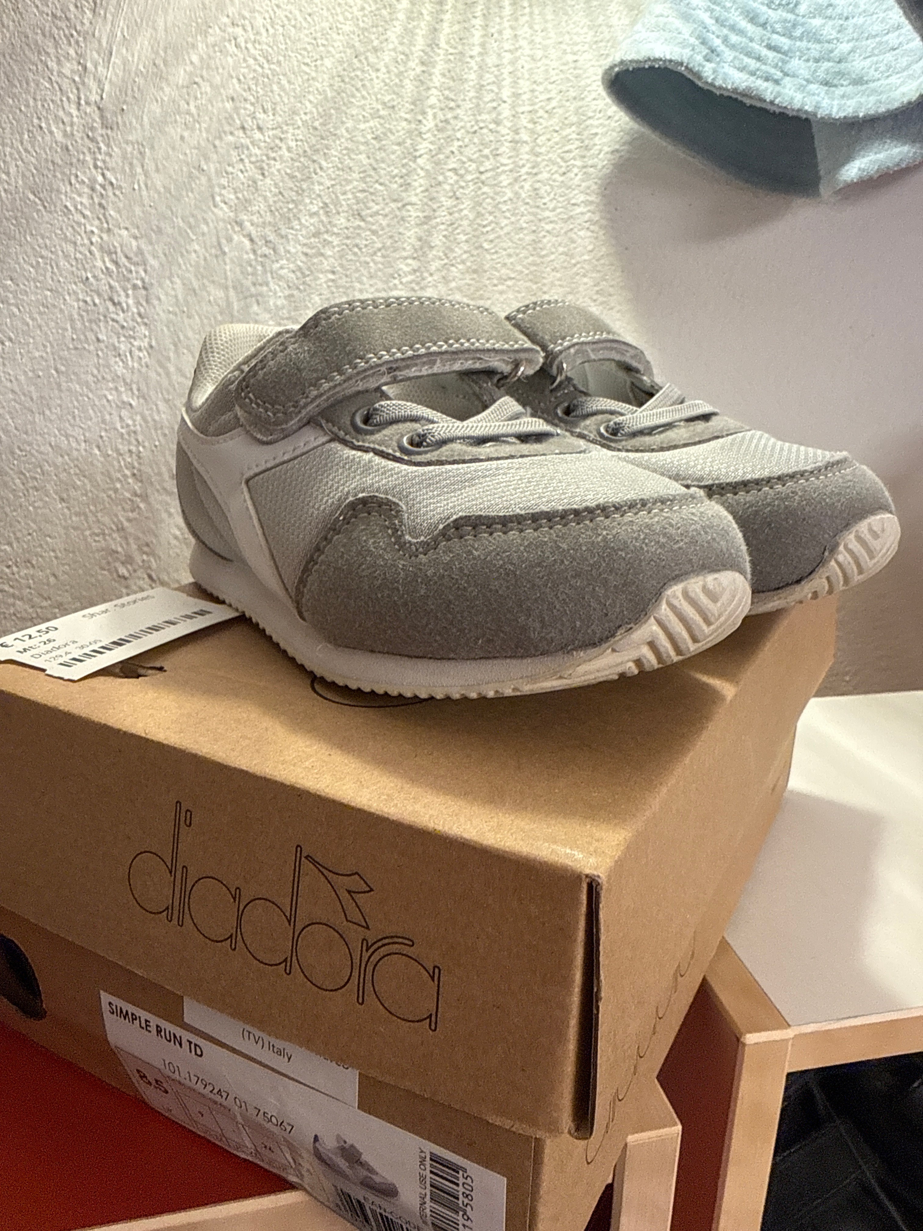 Diadora sneakers maat 26