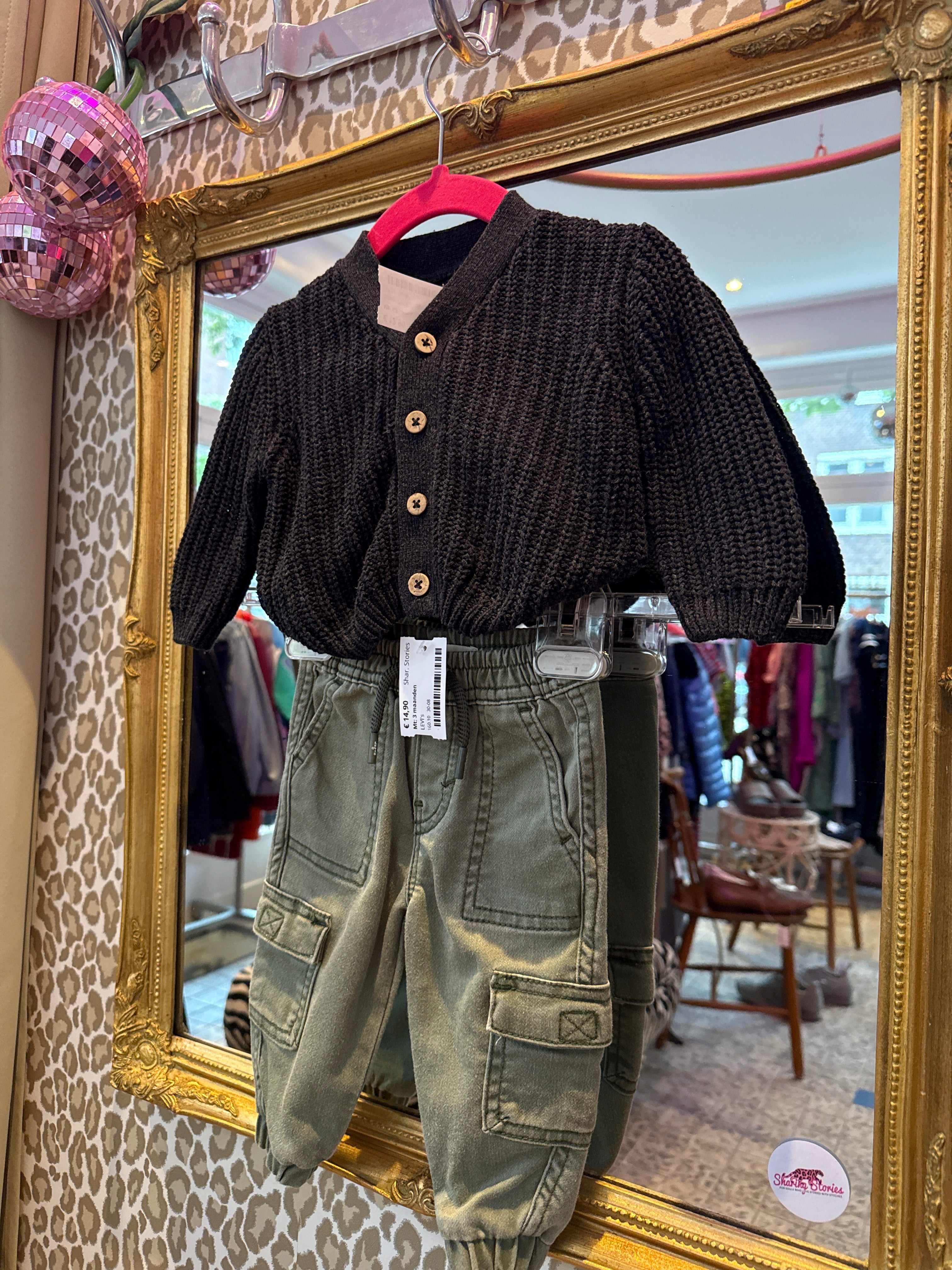 Prenatal vest en LEVI’s cargo 1/2/3 maanden set ACTIE