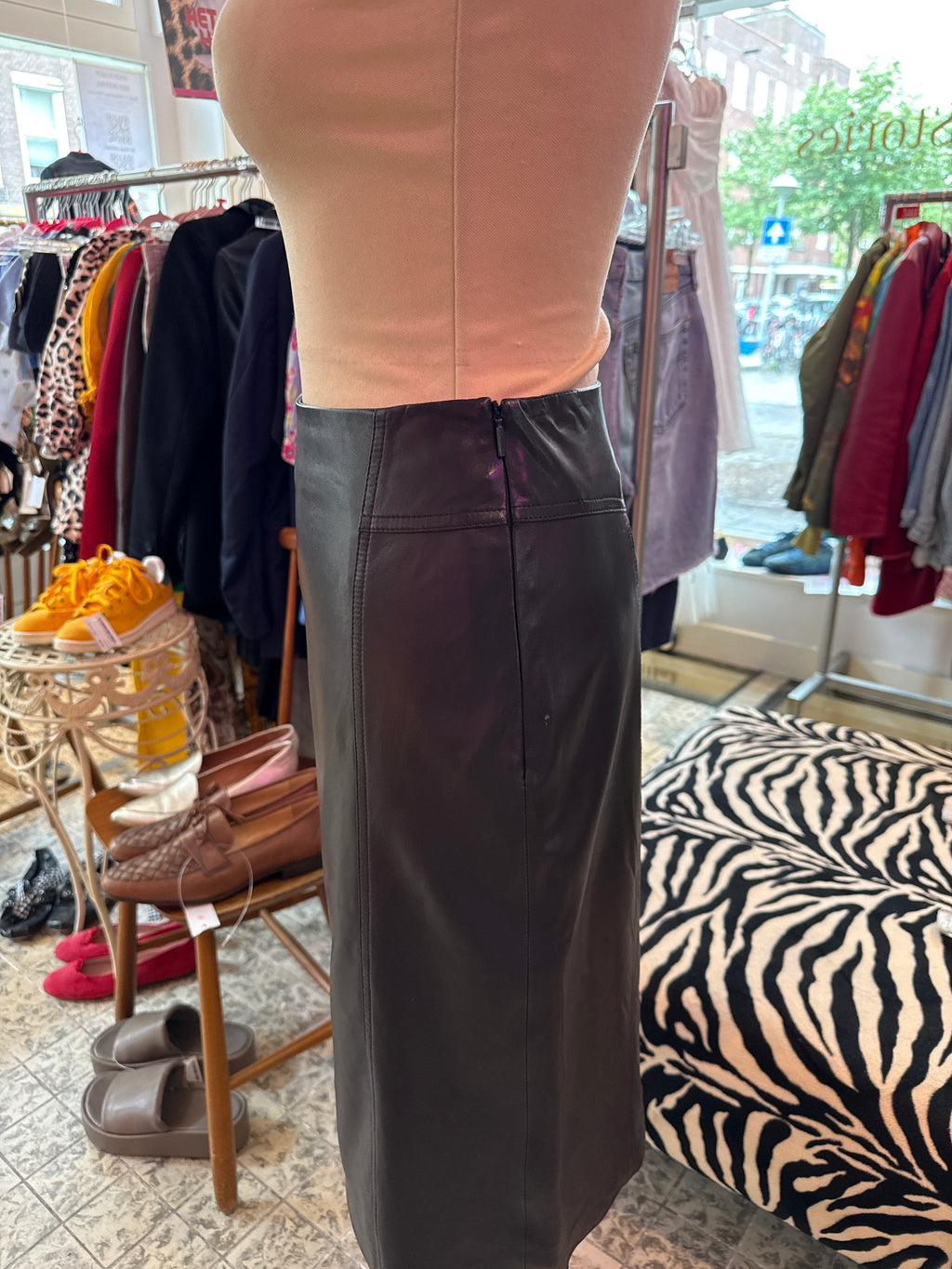 Closed rok maat S