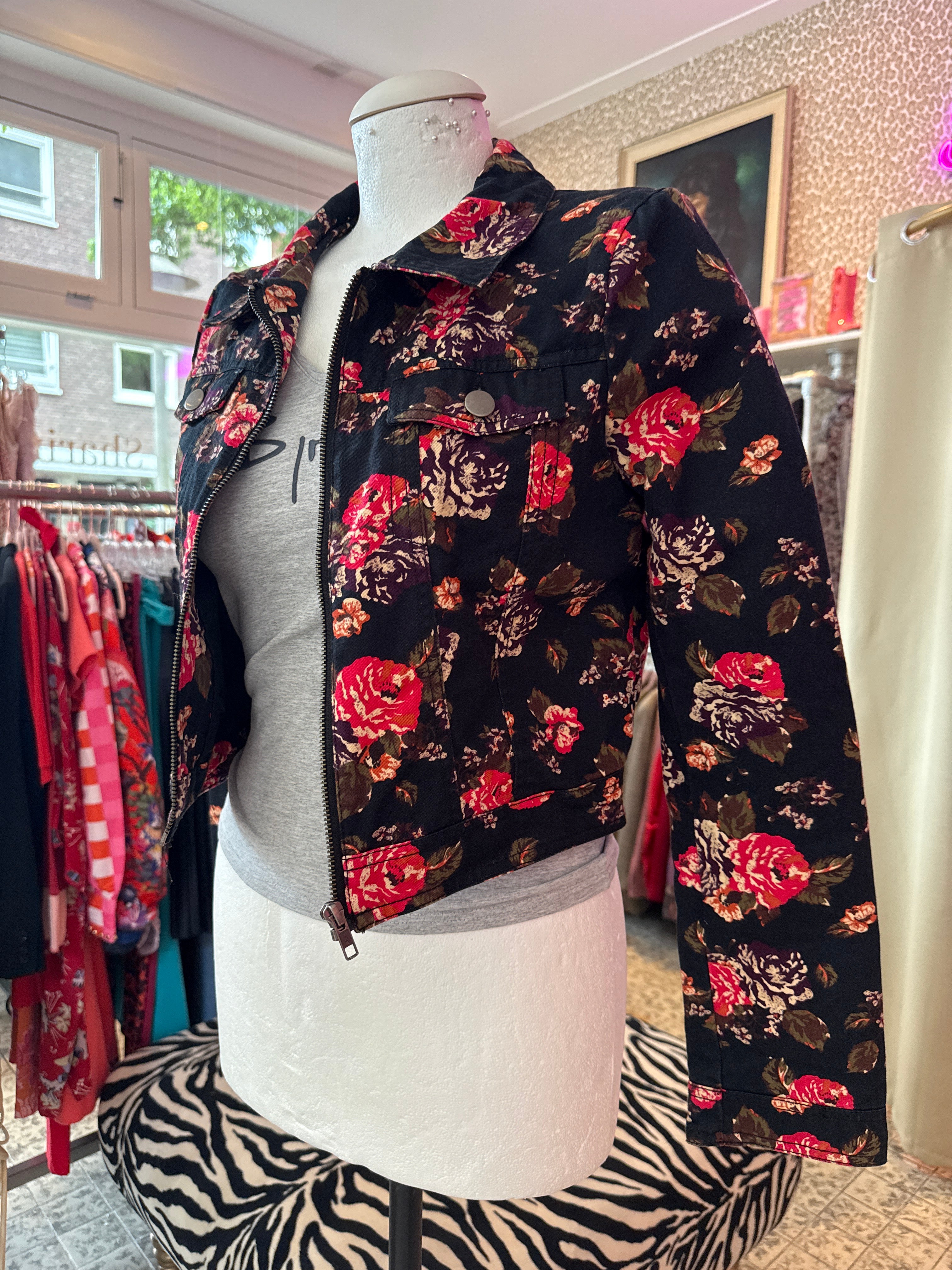 Vintage H&M maat 38 (valt als een S)