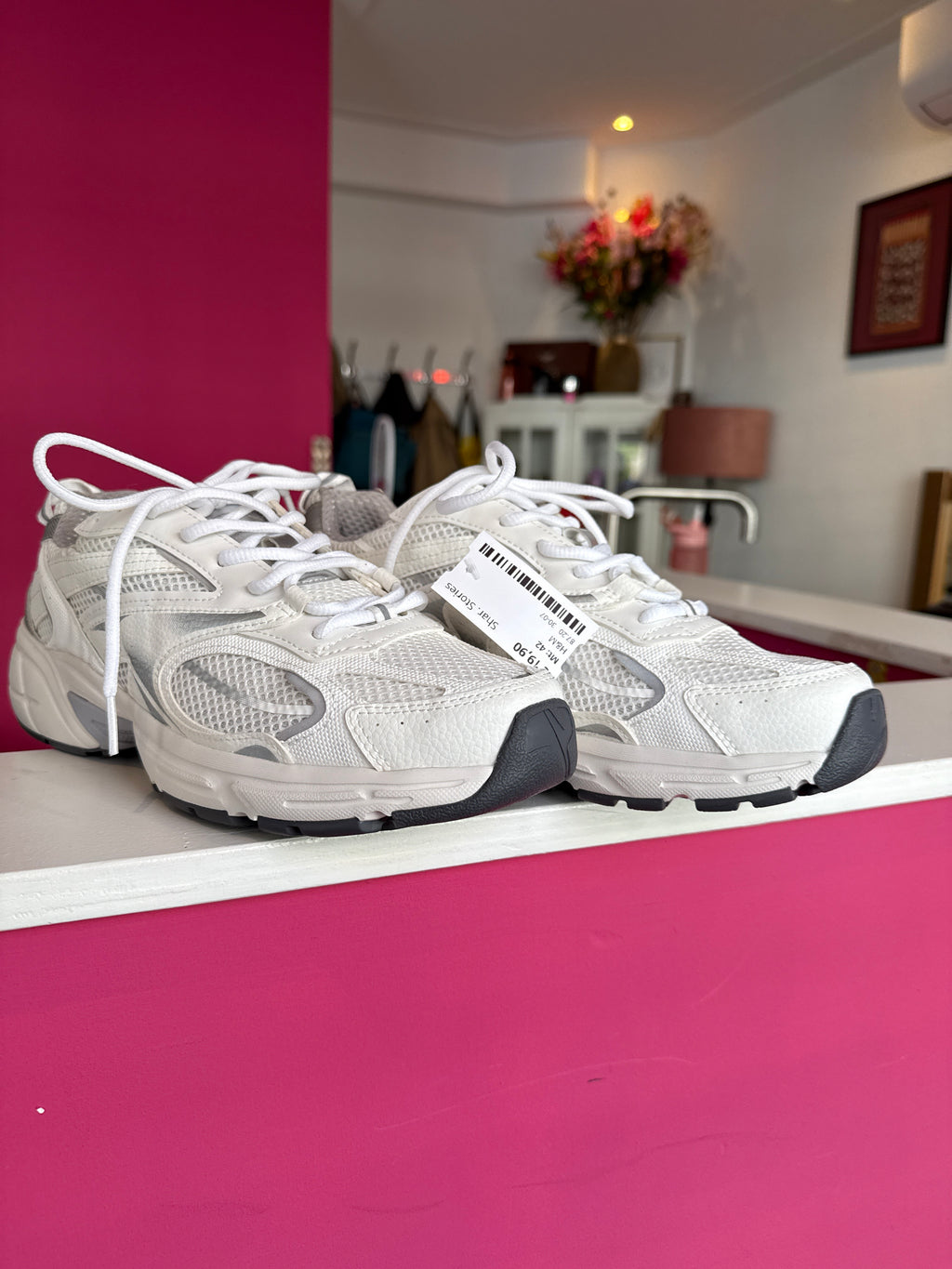 H&M sneakers maat 42