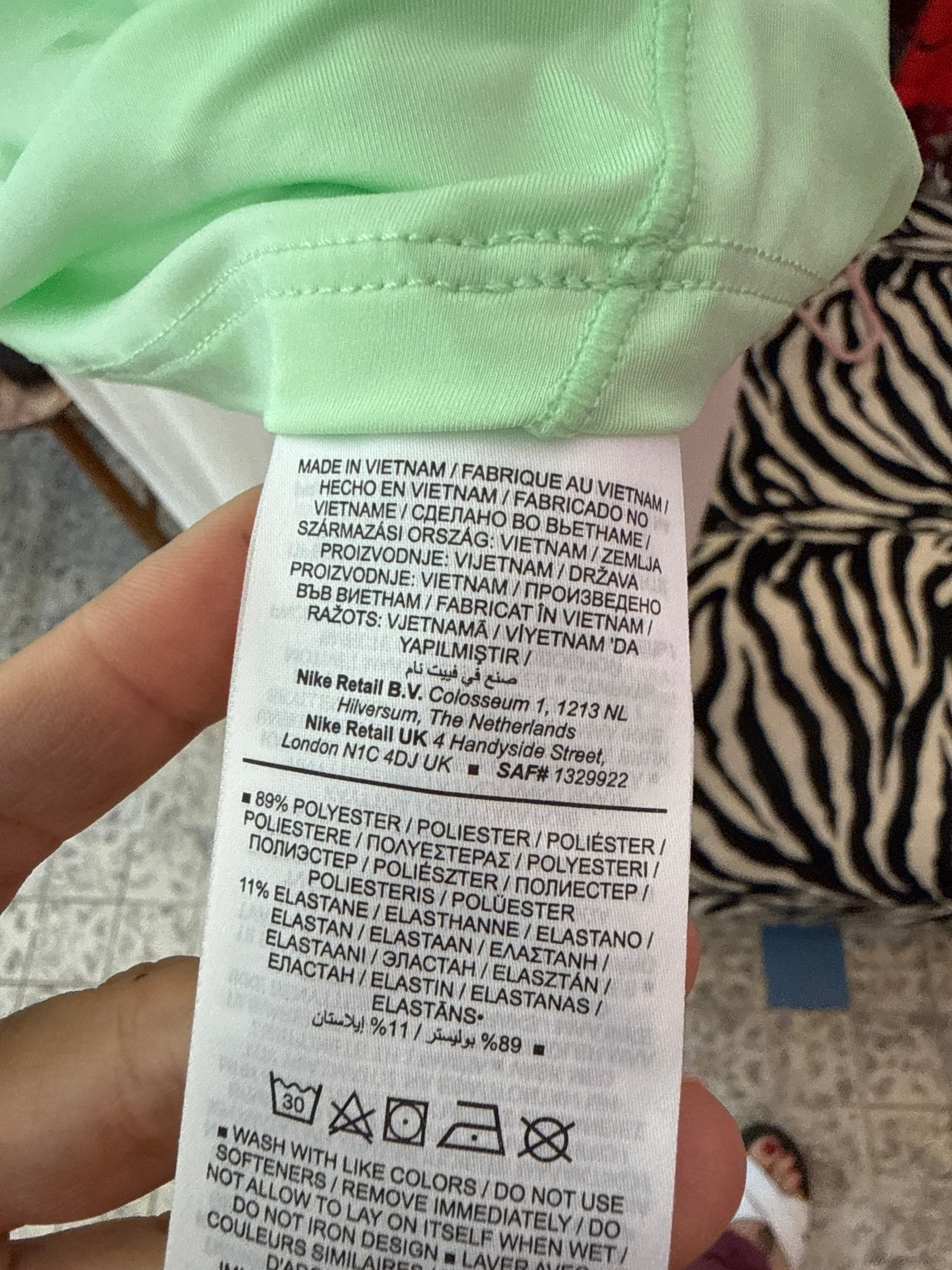Nike sport top (nieuw) maat L