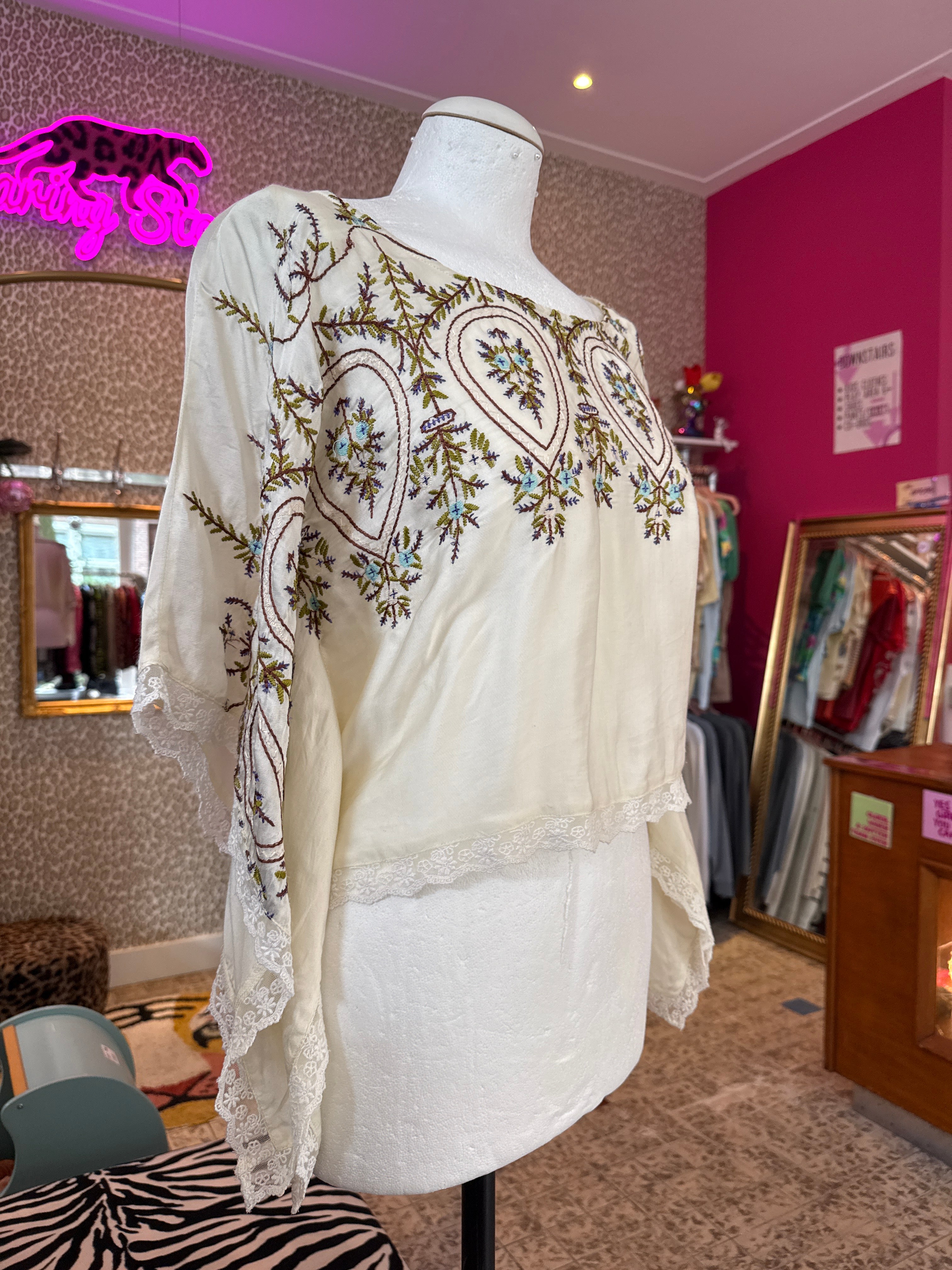 Zomerse top met kant / dramatische mouwen / maat XS/S