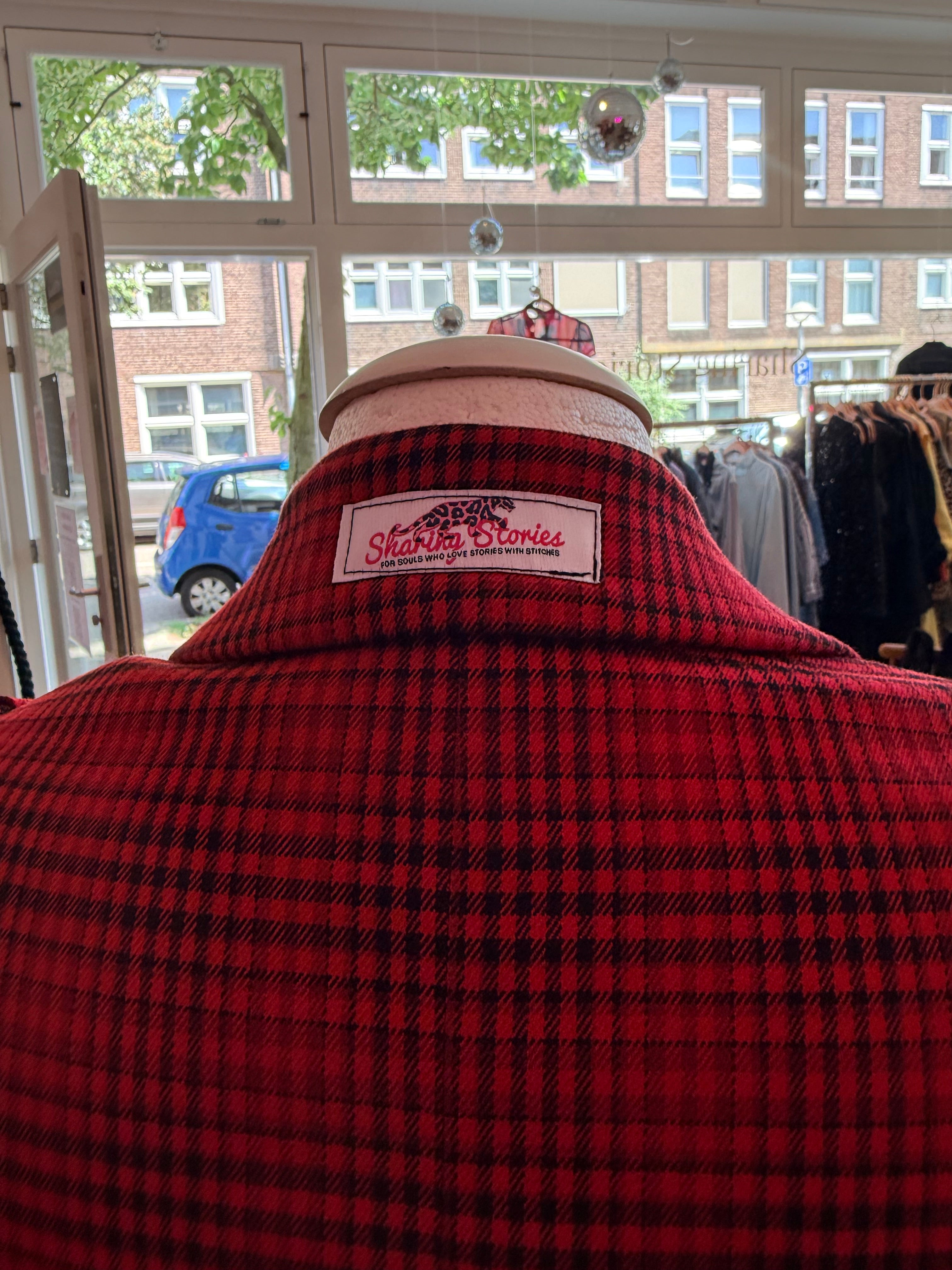 Up-cycled by Sharon - cropped blazer met ruffles maat S