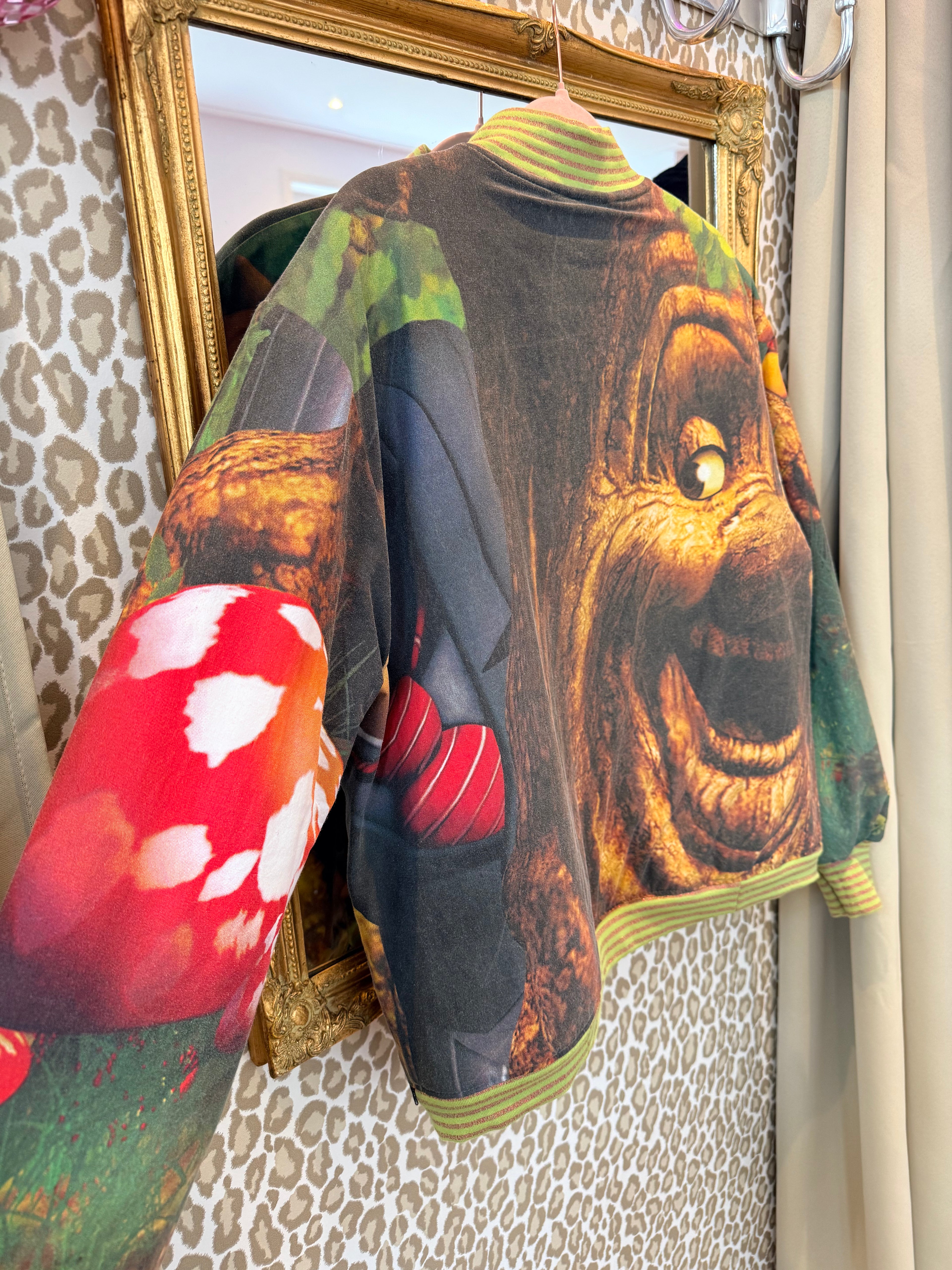 Handmade bomber by Upspul