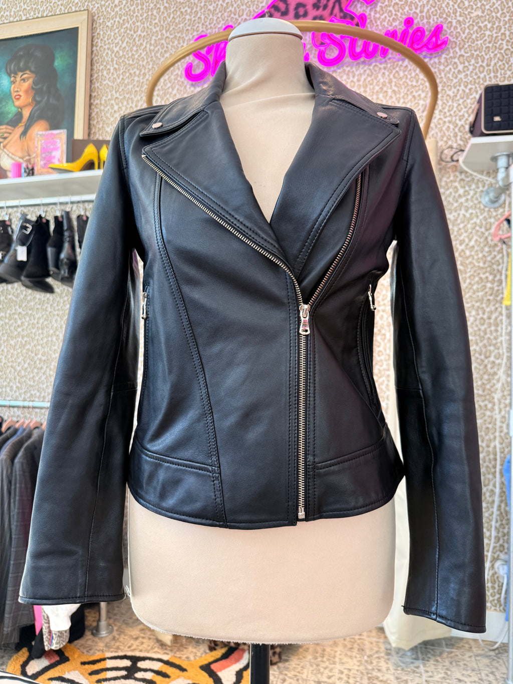 Massimo Dutti leather jacket maat S