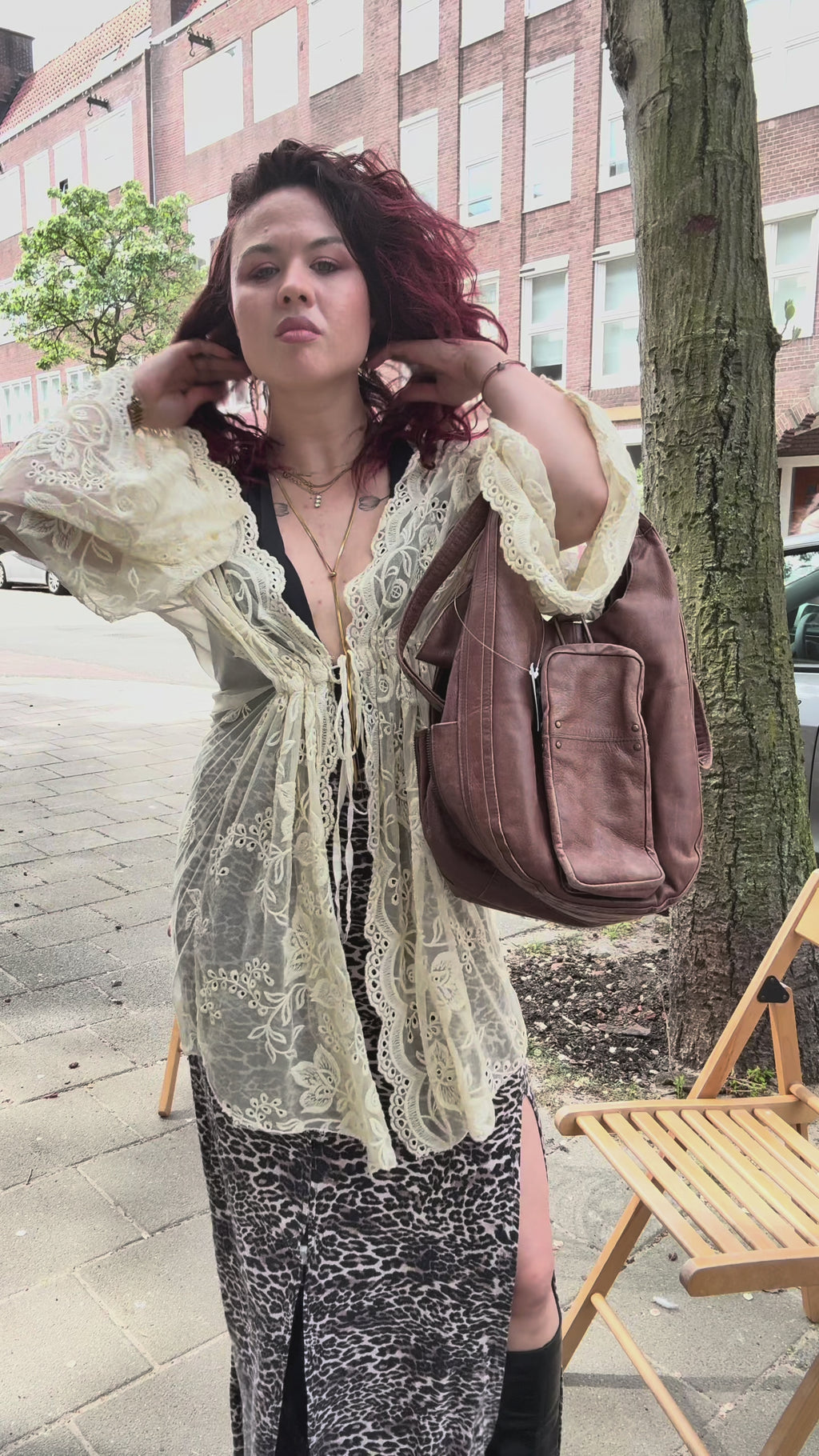 Chick on a mission tas