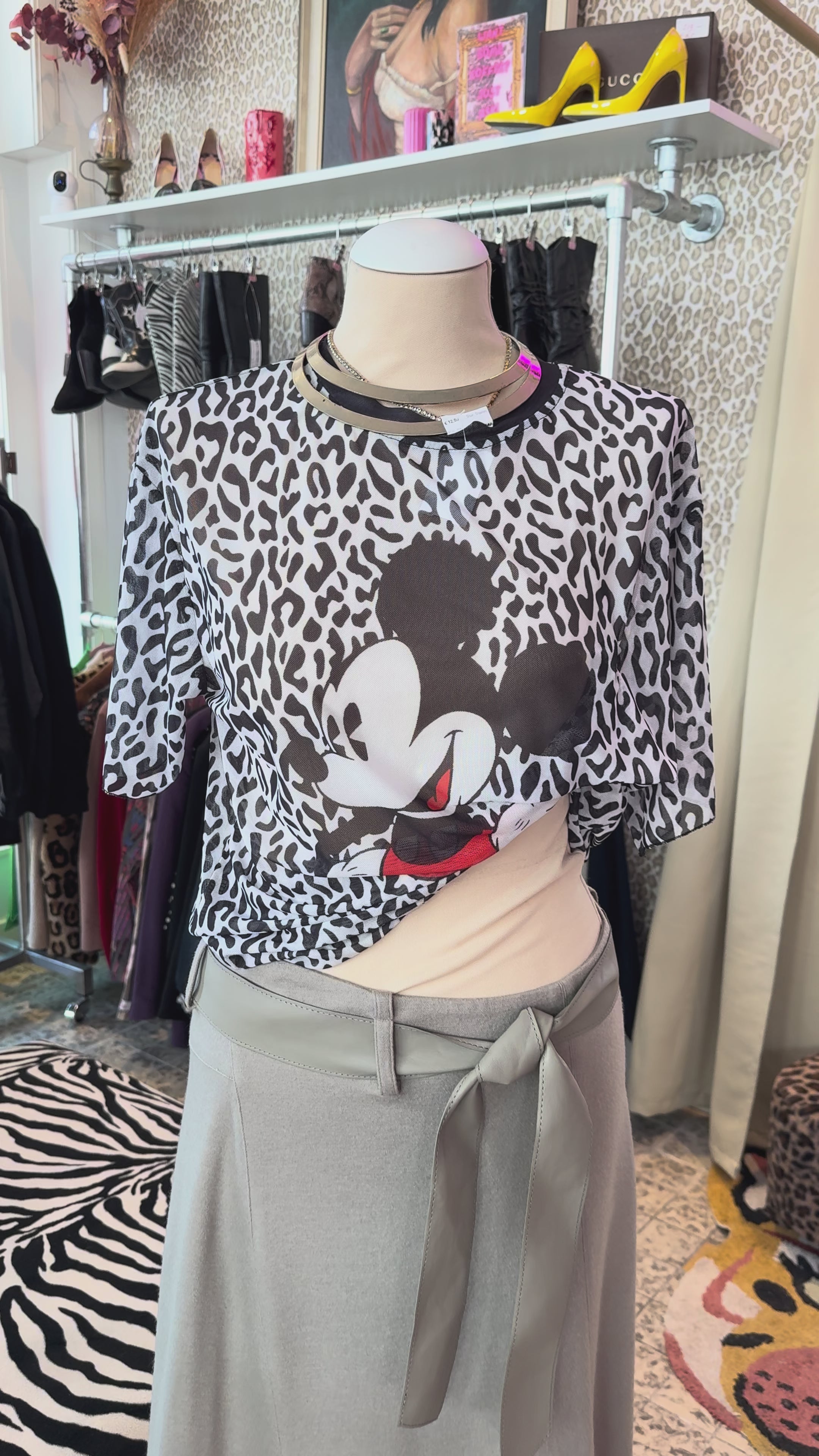 Mesh mickey mouse t-shirt maat L
